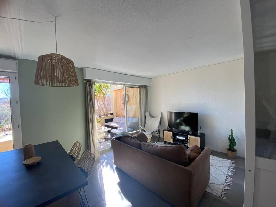 Cosy Appart Lumineux Avec Grande Terrasse Martigues Extérieur photo